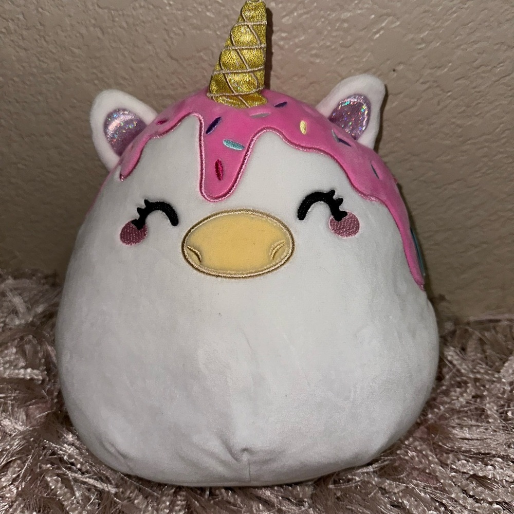 NWT Dawna 12” Squishmallow